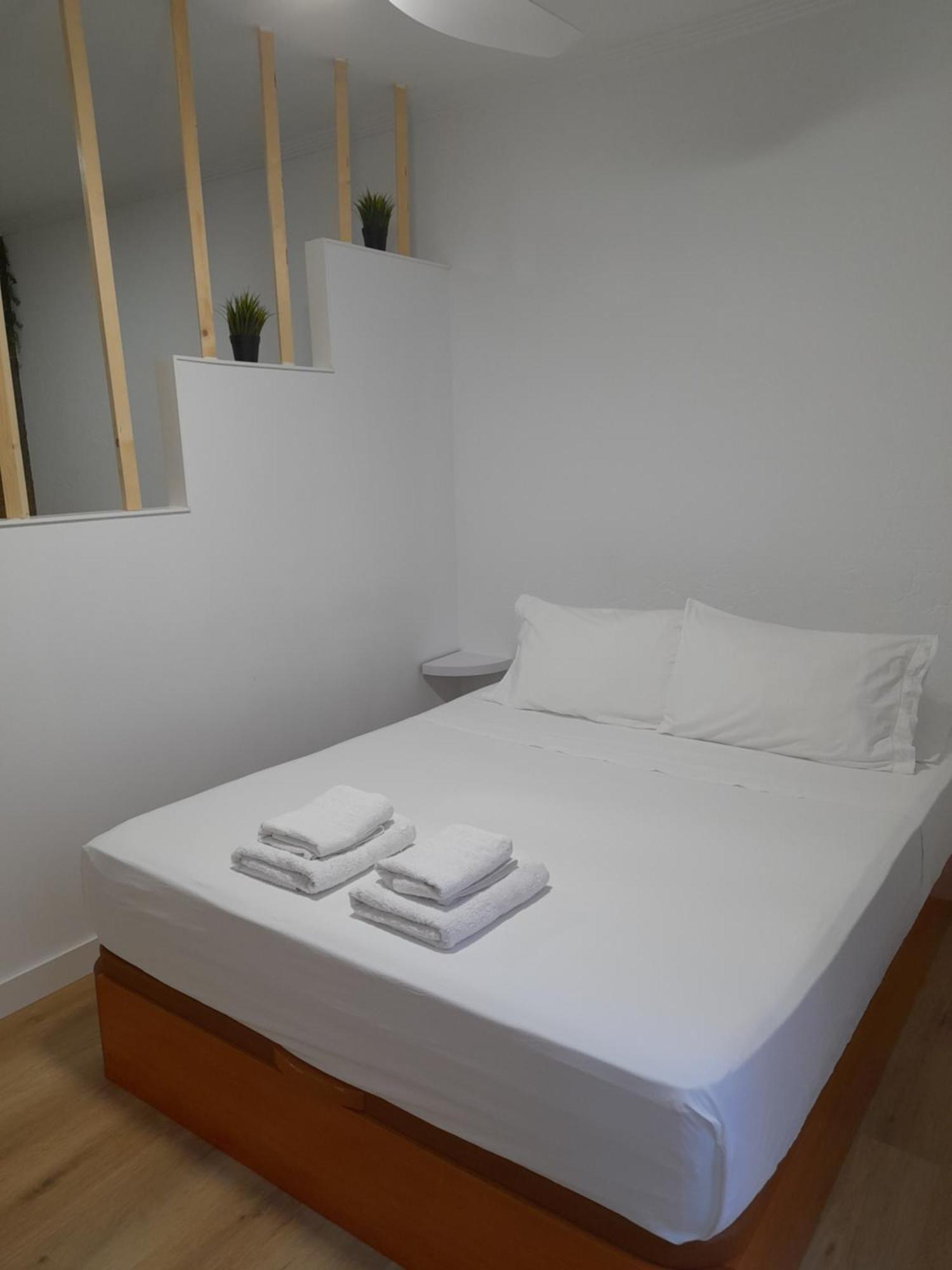 Comodo Aparta Estudio Centrico En Alicante Exterior photo