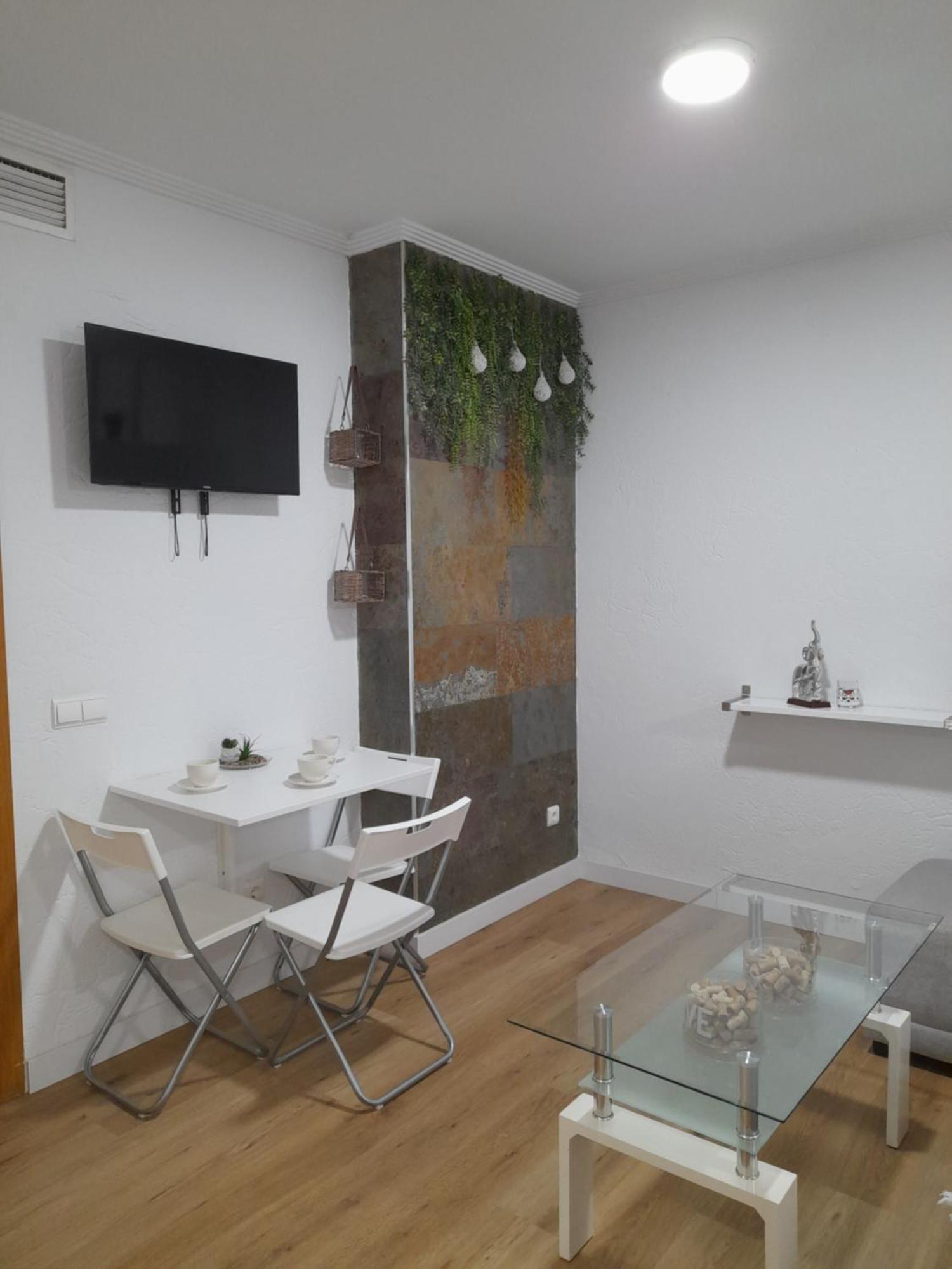 Comodo Aparta Estudio Centrico En Alicante Exterior photo